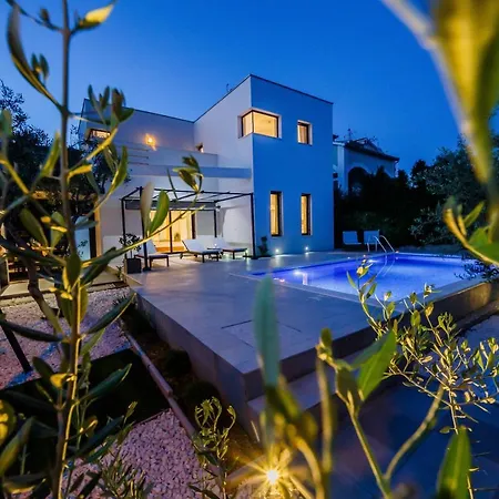 Marina Villa *